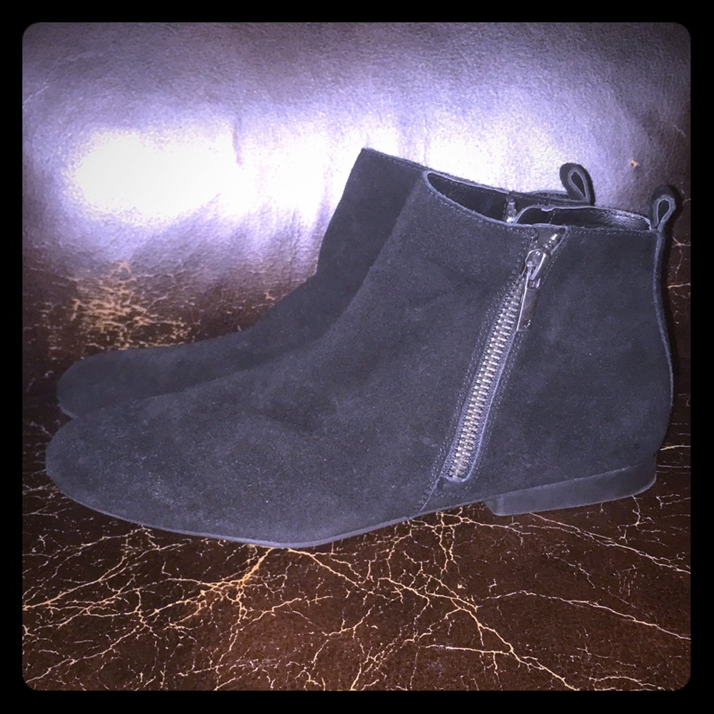 Black lucky suede booties